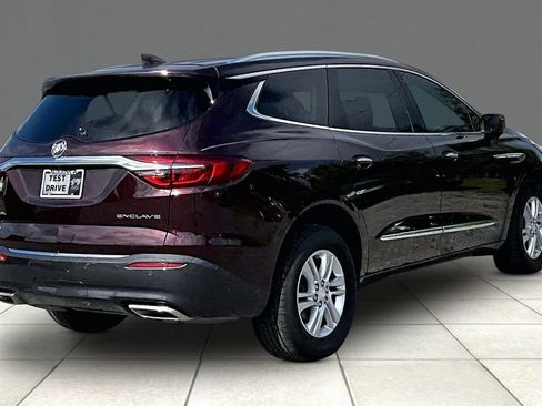 Certified 2018 Buick Enclave Essence w/ Trailering Package FWD image 2