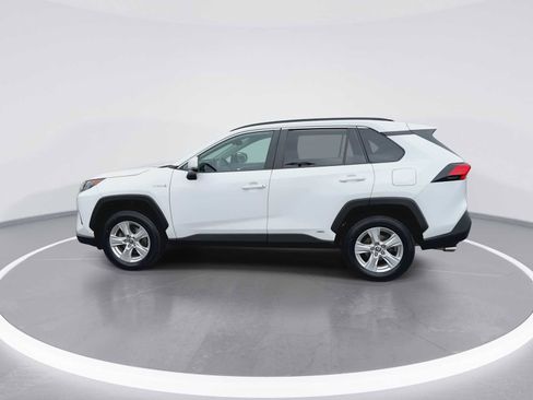 Used 2021 Toyota RAV4 LE AWD/4WD image 5