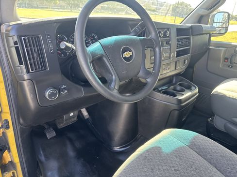 Used 2019 Chevrolet Express 2500 image 11