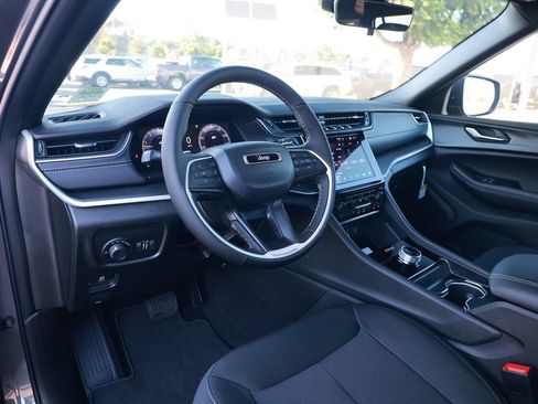 New 2026 Jeep Grand Cherokee L Laredo AWD/4WD image 11