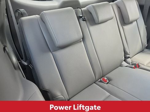 Used 2019 Toyota Highlander XLE image 21