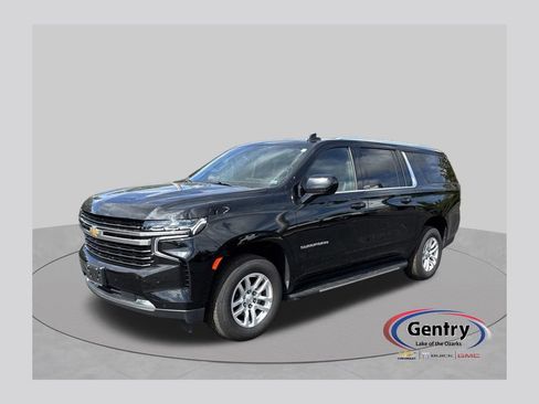 Used 2022 Chevrolet Suburban LT AWD/4WD image 1