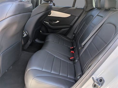 Used 2022 Mercedes-Benz GLC 300 image 13