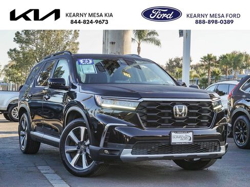 Used 2023 Honda Pilot Touring image 1