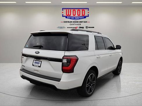 Used 2021 Ford Expedition Limited image 3
