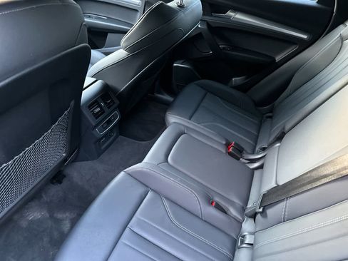 Used 2025 Audi Q5 2.0T Premium image 4