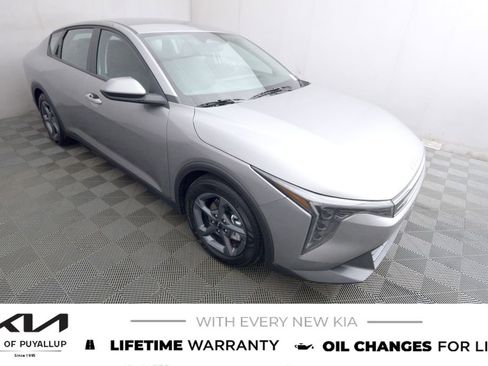 New 2025 Kia K4 LXS image 3