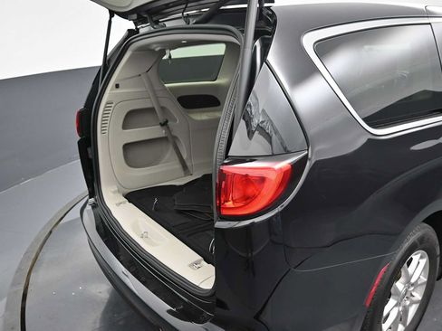 Used 2024 Chrysler Voyager LX FWD image 25