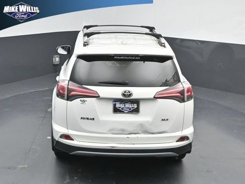 Used 2018 Toyota RAV4 XLE w/ Plus Extra Value Package FWD image 14