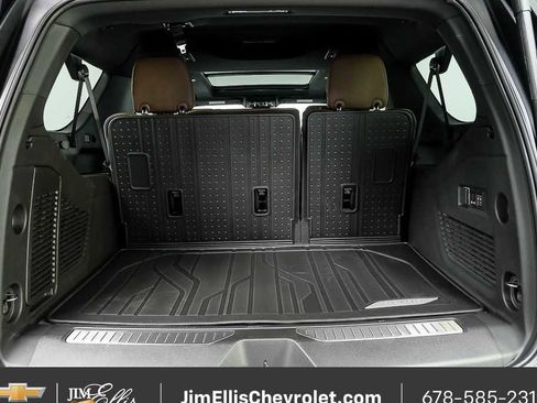 New 2026 Chevrolet Suburban High Country w/ Sun And Tow Package AWD/4WD image 32