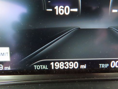 Used 2017 BMW 530i xDrive image 21