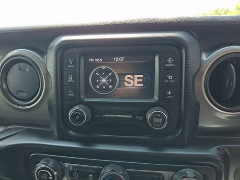 Used 2021 Jeep Wrangler Unlimited Sport AWD/4WD image 17