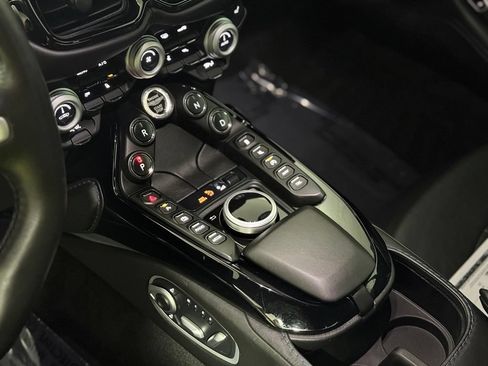 Used 2020 Aston Martin V8 Vantage Coupe RWD image 16