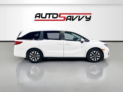 Used 2025 Honda Odyssey EX-L image 8
