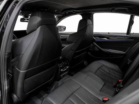 Used 2022 BMW M5 w/ Executive Package image 36