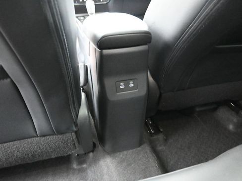 Used 2025 Nissan Kicks SR w/ SR Premium Package FWD image 18