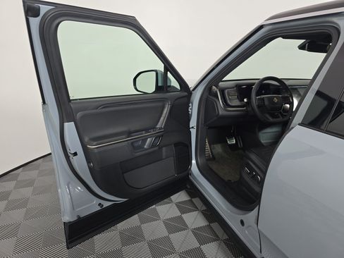 Used 2024 Rivian R1S Adventure AWD/4WD image 16