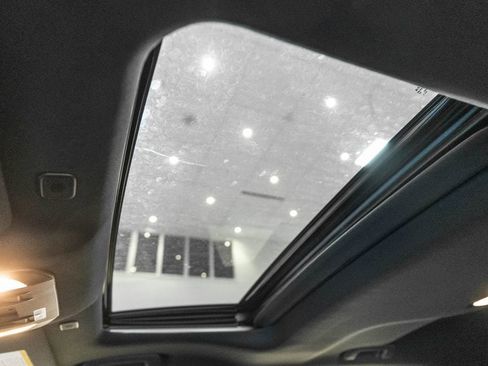 Certified 2025 Toyota Highlander XSE image 18