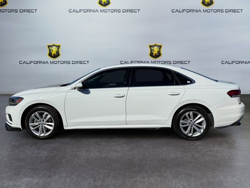 Used 2020 Volkswagen Passat 2.0T SE w/ Sunroof Package FWD image 2