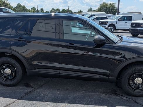 New 2025 Ford Explorer 4WD Police Interceptor image 2