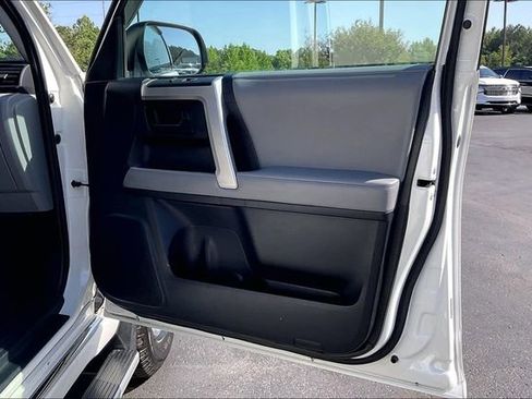 Used 2011 Toyota 4Runner SR5 w/ Convenience Pkg RWD image 24