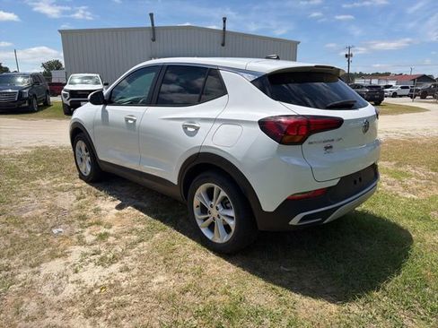 Used 2023 Buick Encore GX Preferred w/ Cold Weather Comfort Package FWD image 3