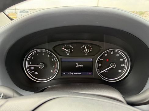 Used 2020 Buick Enclave Essence w/ Sport Touring Edition image 6