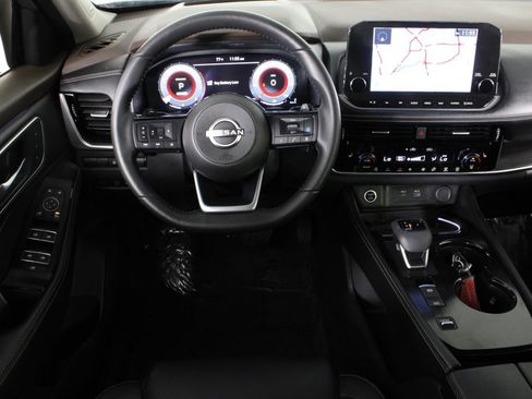 Certified 2023 Nissan Rogue Platinum w/ Platinum Premium Package FWD image 7