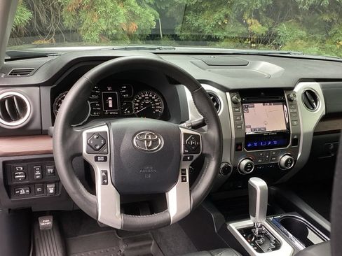 Used 2019 Toyota Tundra Limited w/ Limited Premium Package AWD/4WD image 12