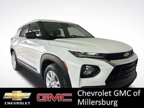 Used 2021 Chevrolet TrailBlazer LS FWD image 1