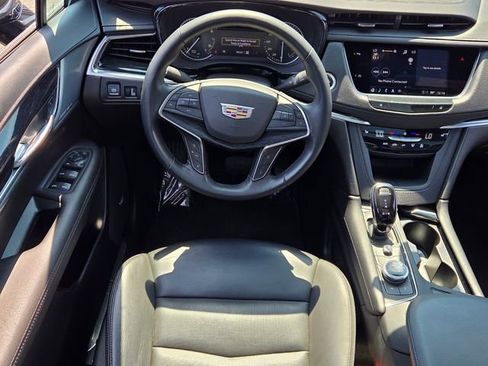 Used 2023 Cadillac XT5 Premium Luxury image 13