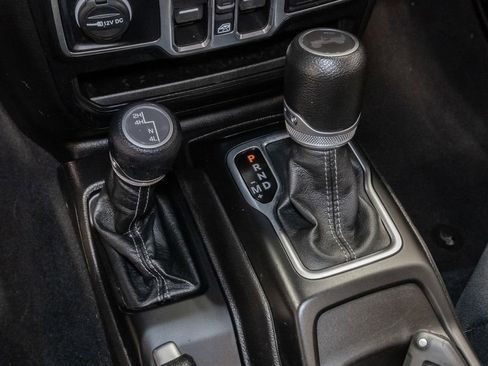 Used 2024 Jeep Wrangler Unlimited Sport AWD/4WD image 24