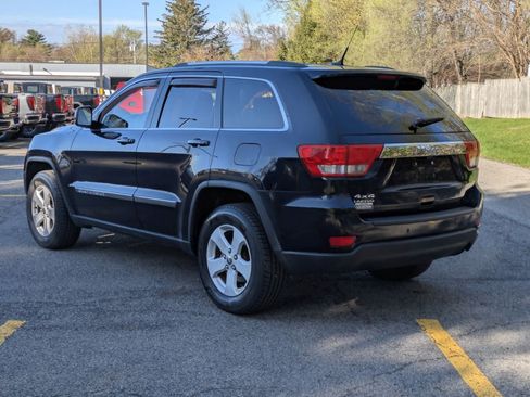 Used 2011 Jeep Grand Cherokee Laredo AWD/4WD image 5