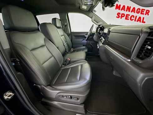 Used 2025 GMC Sierra 1500 SLT AWD/4WD image 26