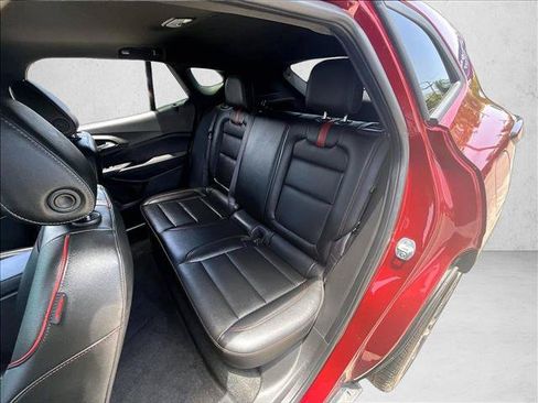 Used 2025 Chevrolet Trax RS w/ Sunroof Package FWD image 28