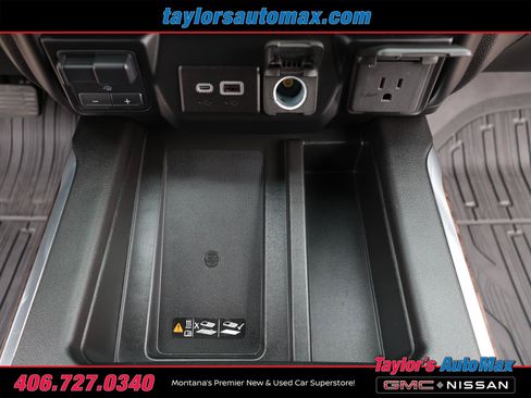 Used 2023 GMC Sierra 3500 Denali w/ Denali Ultimate Package AWD/4WD image 27