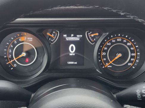 Used 2025 Jeep Wrangler Unlimited Sport AWD/4WD image 13