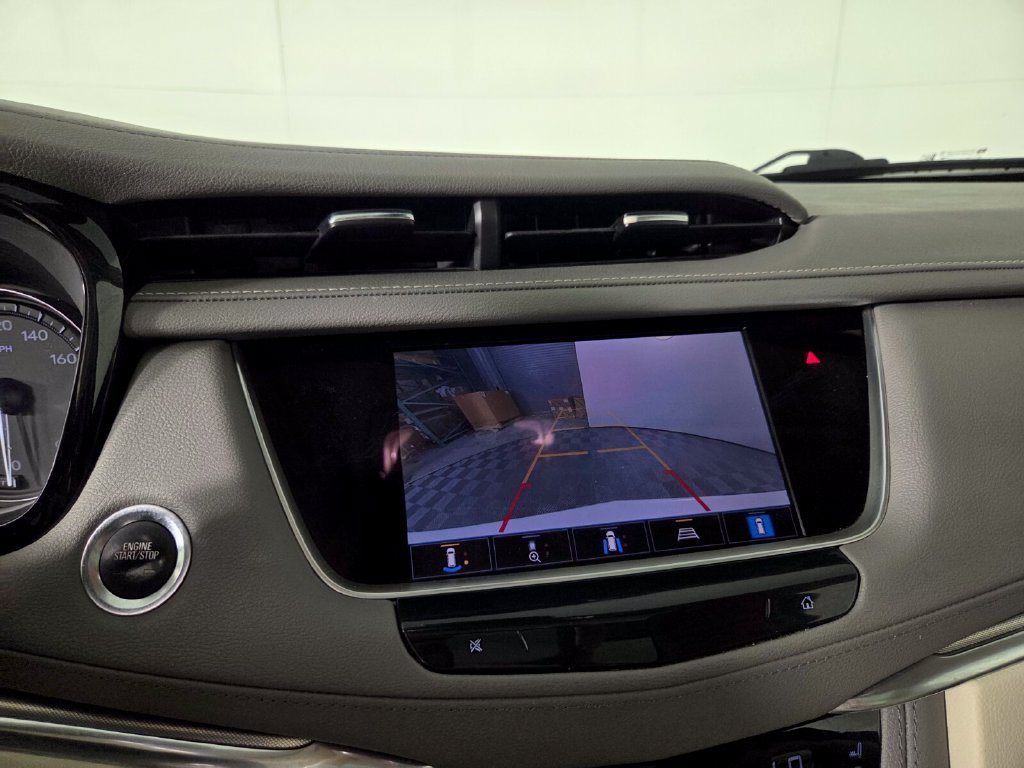 Used 2023 Cadillac XT5 Premium Luxury w/ Technology Package AWD/4WD image 12