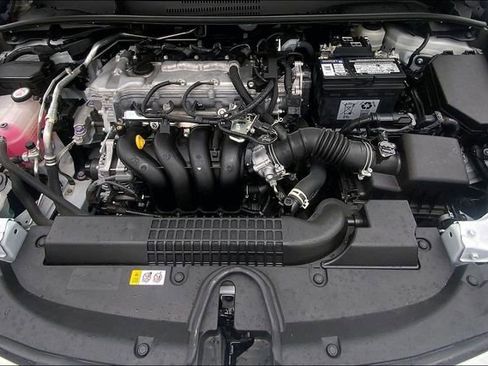 Used 2022 Toyota Corolla LE w/ LE Convenience Package image 10