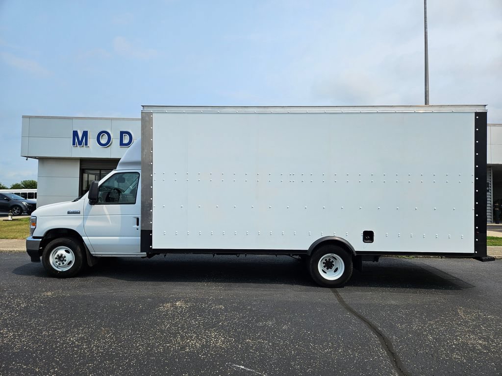 New 2026 Ford E-450 and Econoline 450 Super Duty w/ Shuttle Bus Prep Package RWD image 1