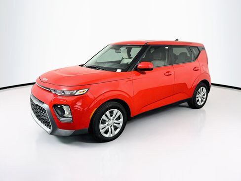 Used 2022 Kia Soul LX FWD image 3