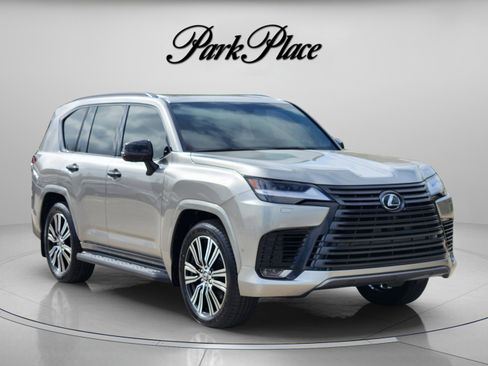 New 2026 Lexus LX 700h Luxury image 4