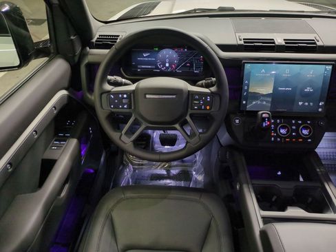 New 2026 Land Rover Defender 110 X-Dynamic SE image 21