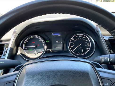 Used 2024 Toyota Camry SE w/ Audio Upgrade Package FWD image 10