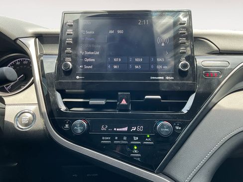 Used 2024 Toyota Camry SE w/ Cold Weather Package FWD image 11