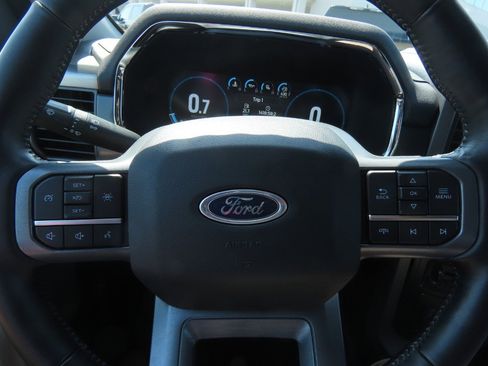 Used 2023 Ford F150 Lariat w/ Trailer Tow Package RWD image 28