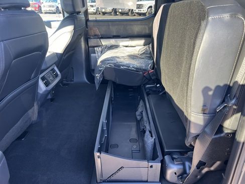 New 2026 Ford F450 Lariat w/ Lariat Premium Package image 39