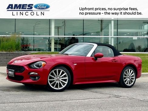 Used 2017 FIAT 124 Spider Lusso RWD image 1