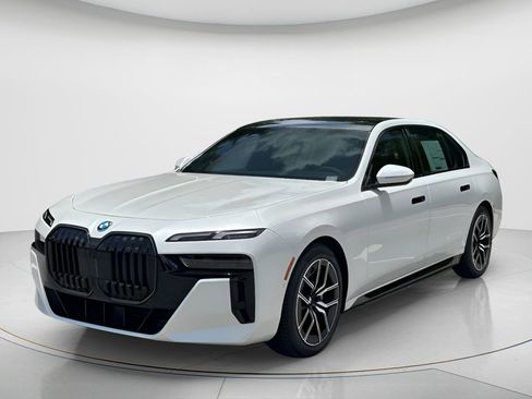 New 2026 BMW i7 xDrive60 AWD/4WD image 1
