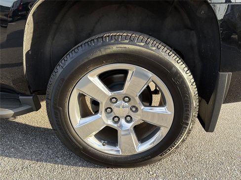 Used 2017 Chevrolet Tahoe LT w/ Luxury Package AWD/4WD image 20